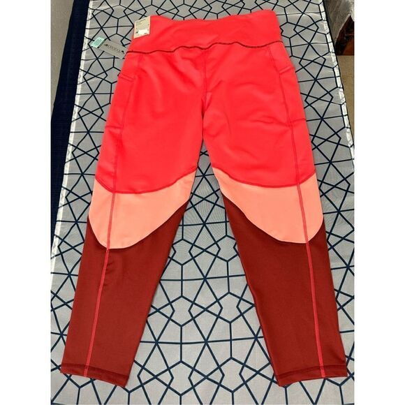 Ideology Women’s High Rise Side Pockets Colorblock 7/8 Leggings Red Pear Size XL - Picture 2 of 11